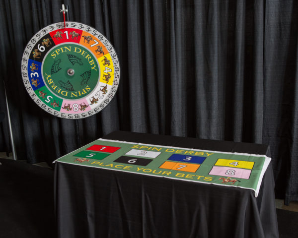 Derby-Horse wheel with betting table